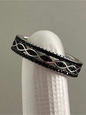 Sterling Silver Black Spinel Infinity Band Ring